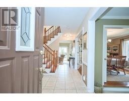 28 Dixon Crescent, Welland, ON L3C6P4 Photo 14