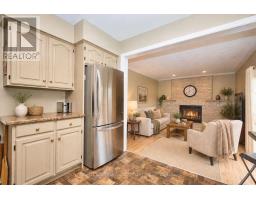 28 Dixon Crescent, Welland, ON L3C6P4 Photo 7