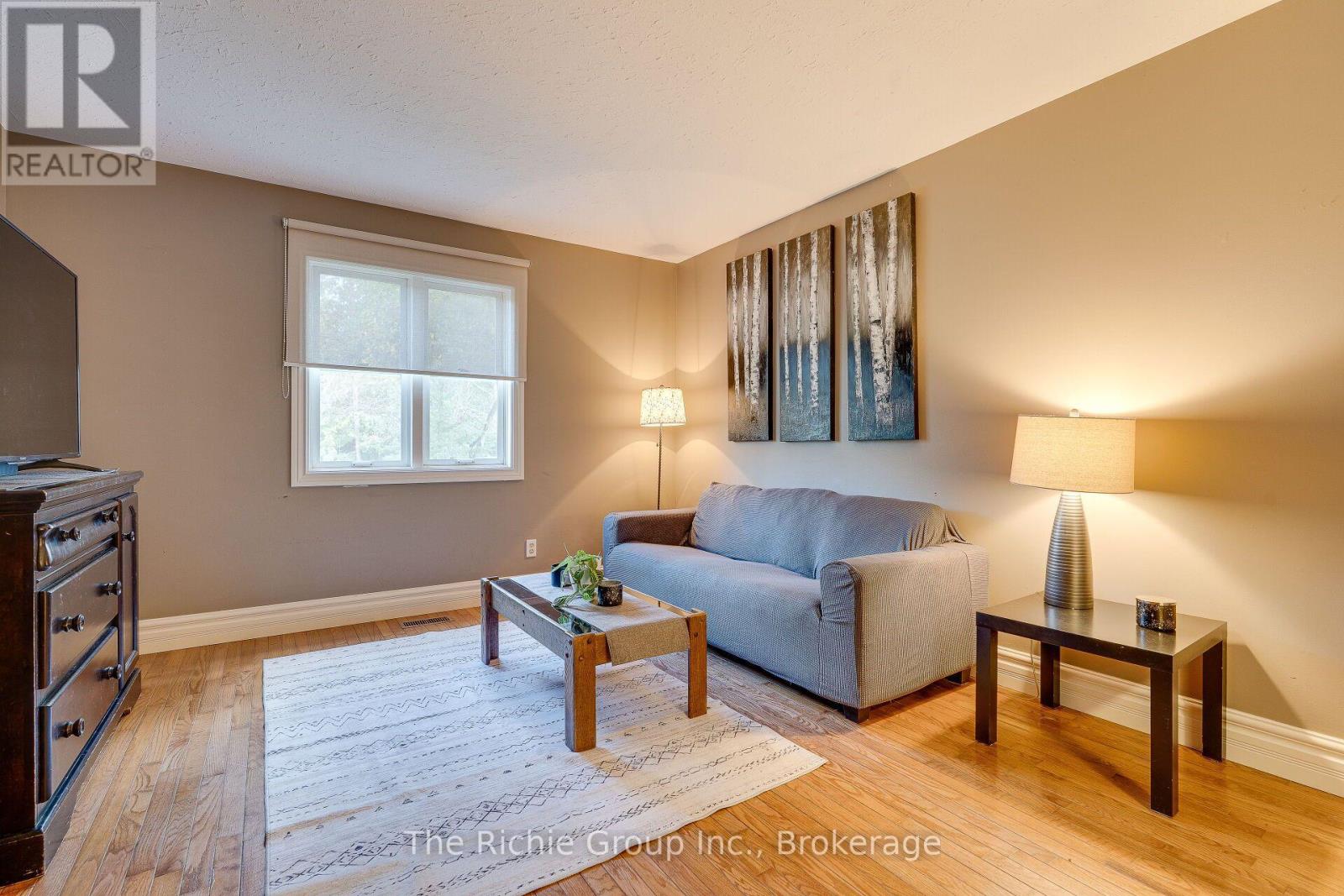 5 SHELL CRESCENT - 10