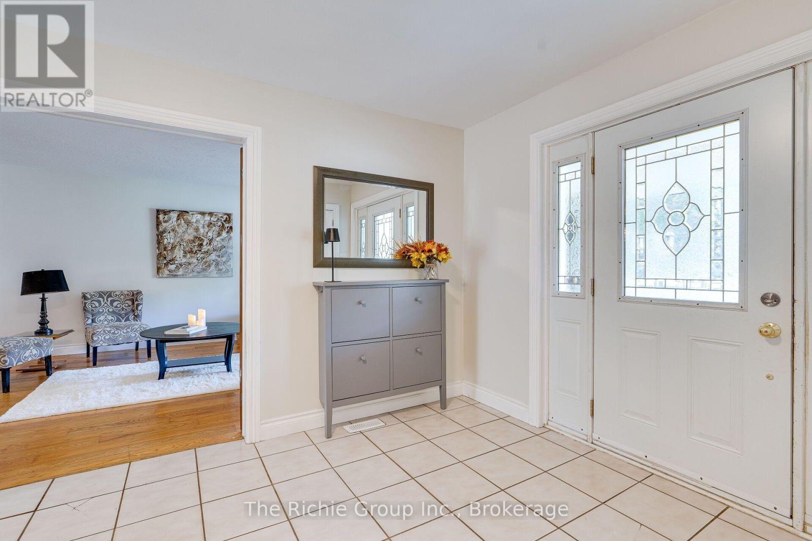 5 Shell Crescent, Mono, ON photo 4