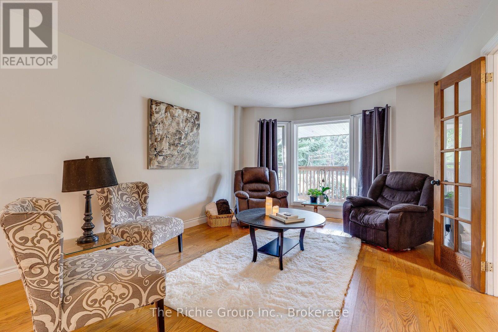 5 SHELL CRESCENT - 5