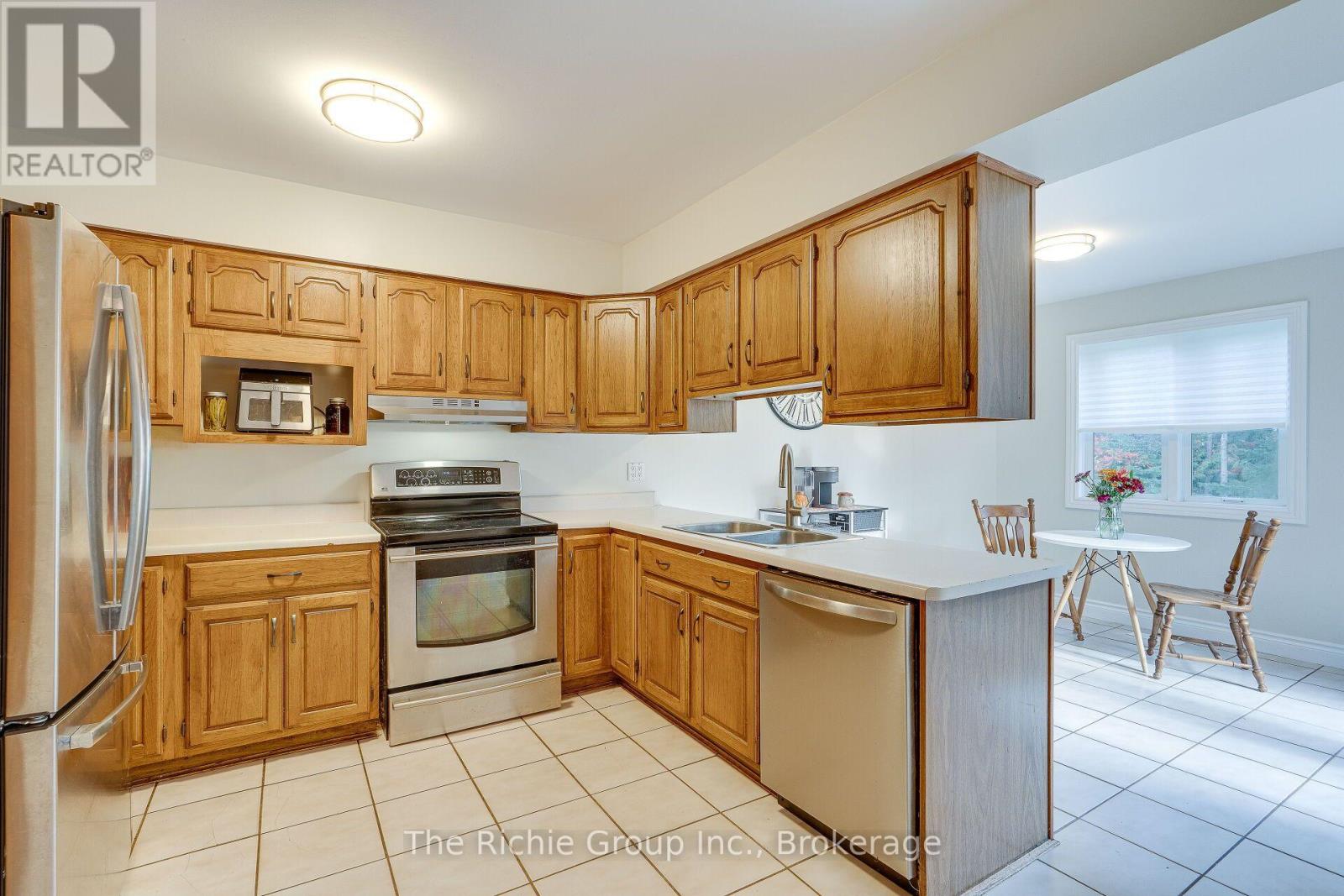 5 SHELL CRESCENT - 6