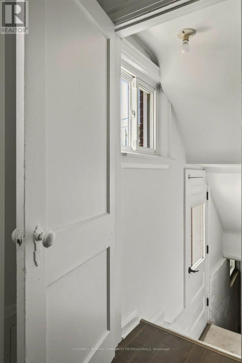 65 EDINBURGH AVENUE - 34