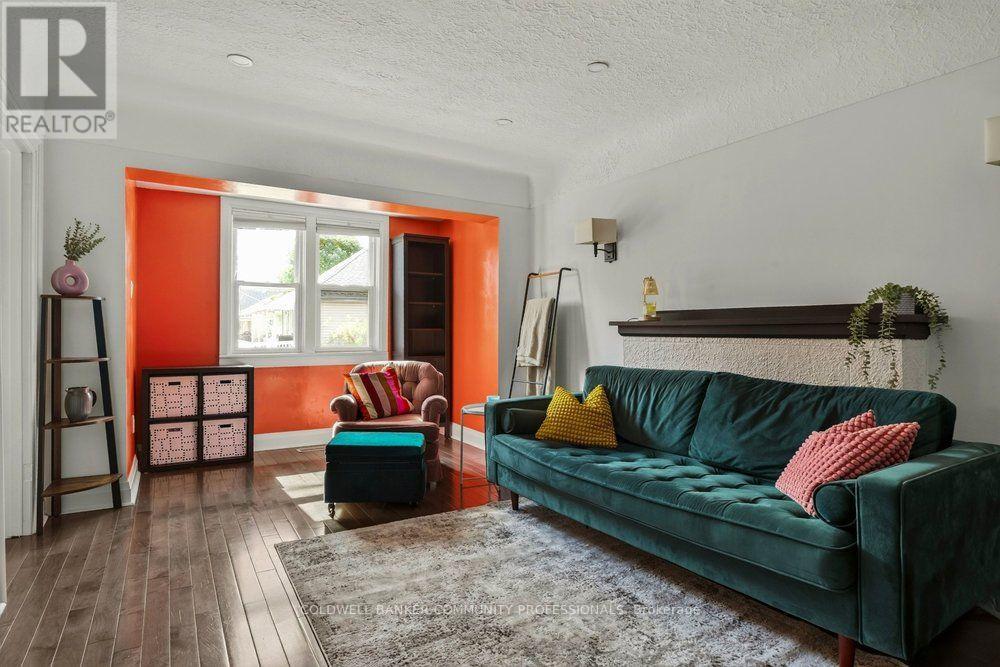 65 Edinburgh Avenue, Hamilton, ON photo 5