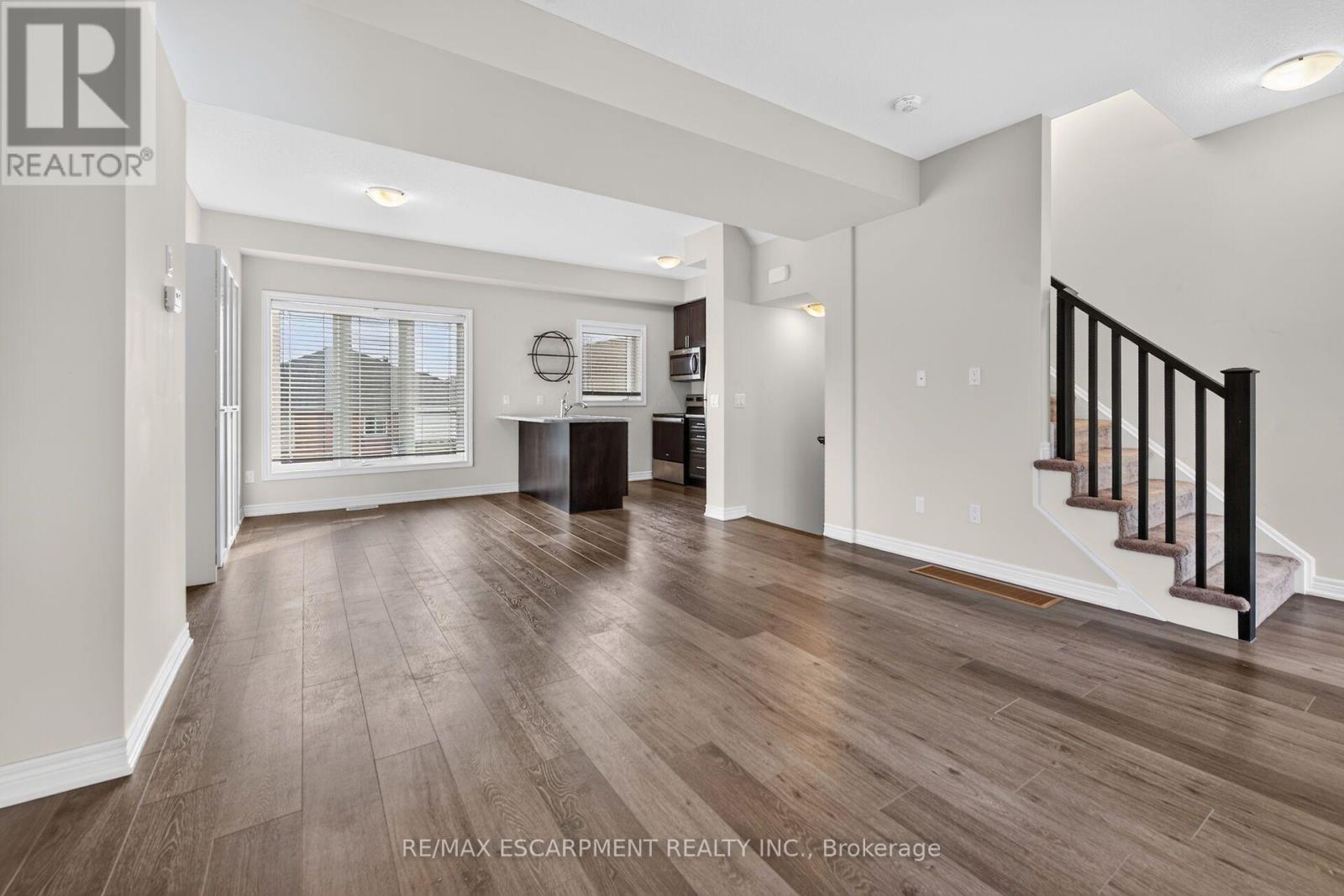 #51 19 PICARDY DRIVE - 22