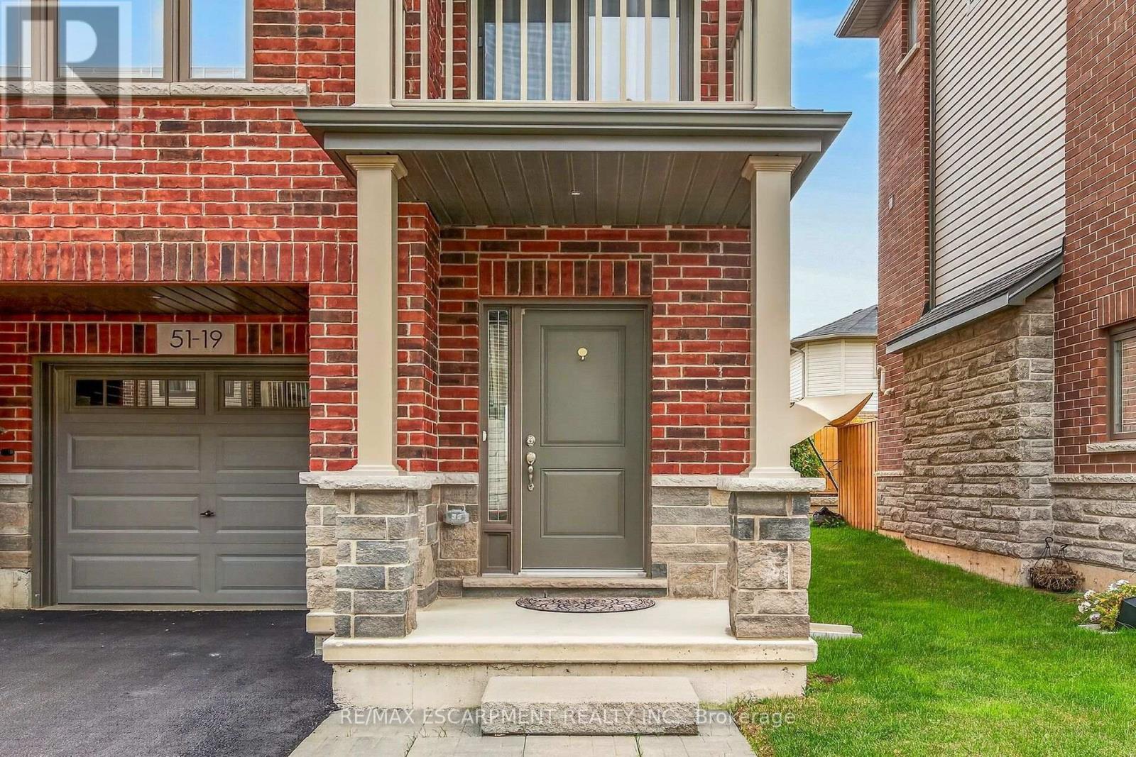 #51 19 PICARDY DRIVE - 3