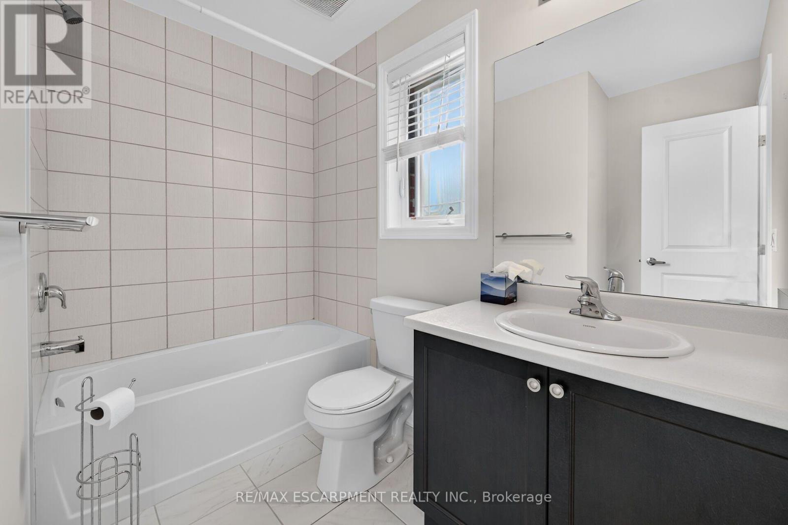 #51 19 PICARDY DRIVE - 30