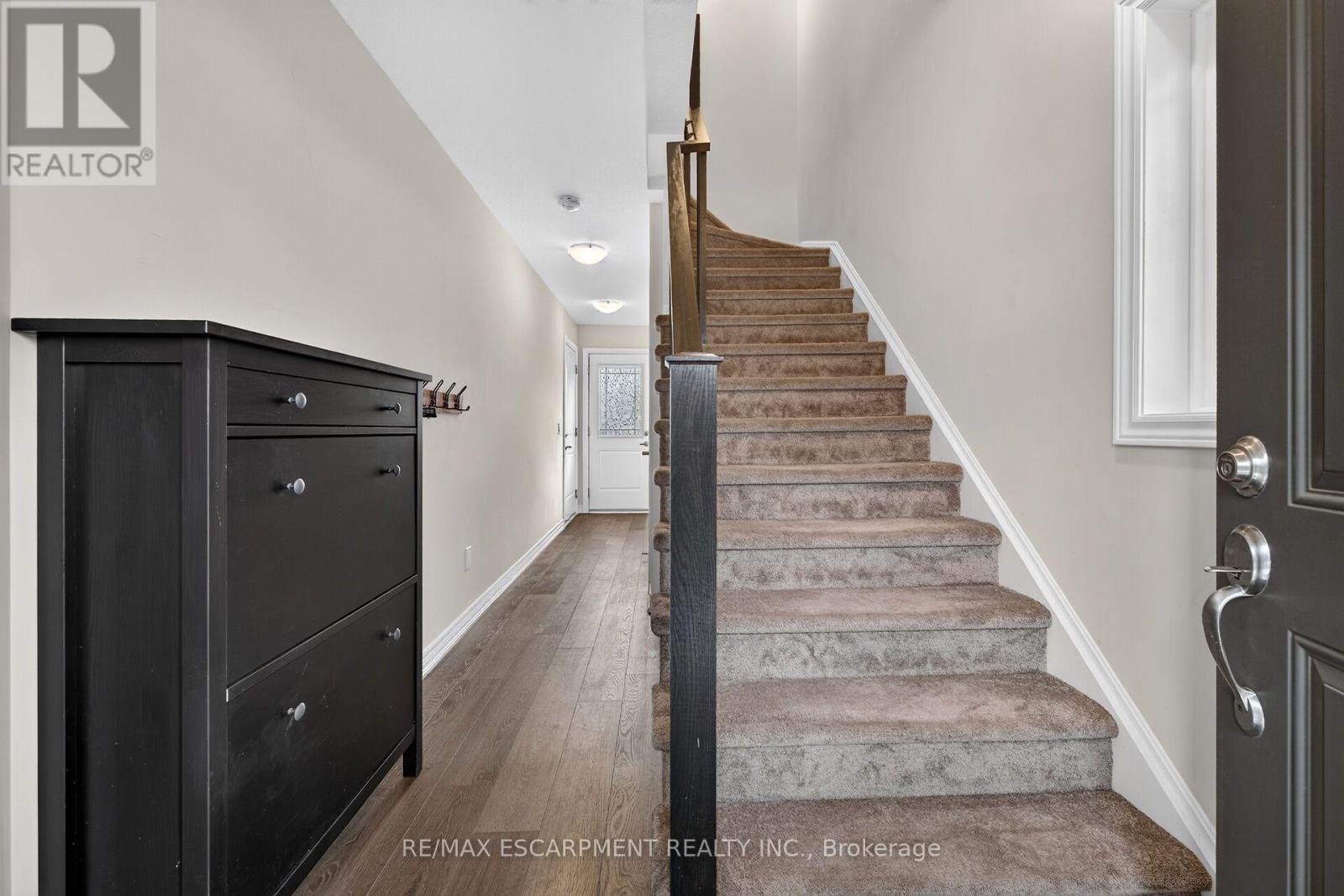 #51 19 PICARDY DRIVE - 4