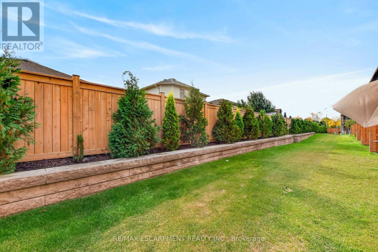 #51 19 PICARDY DRIVE - 45