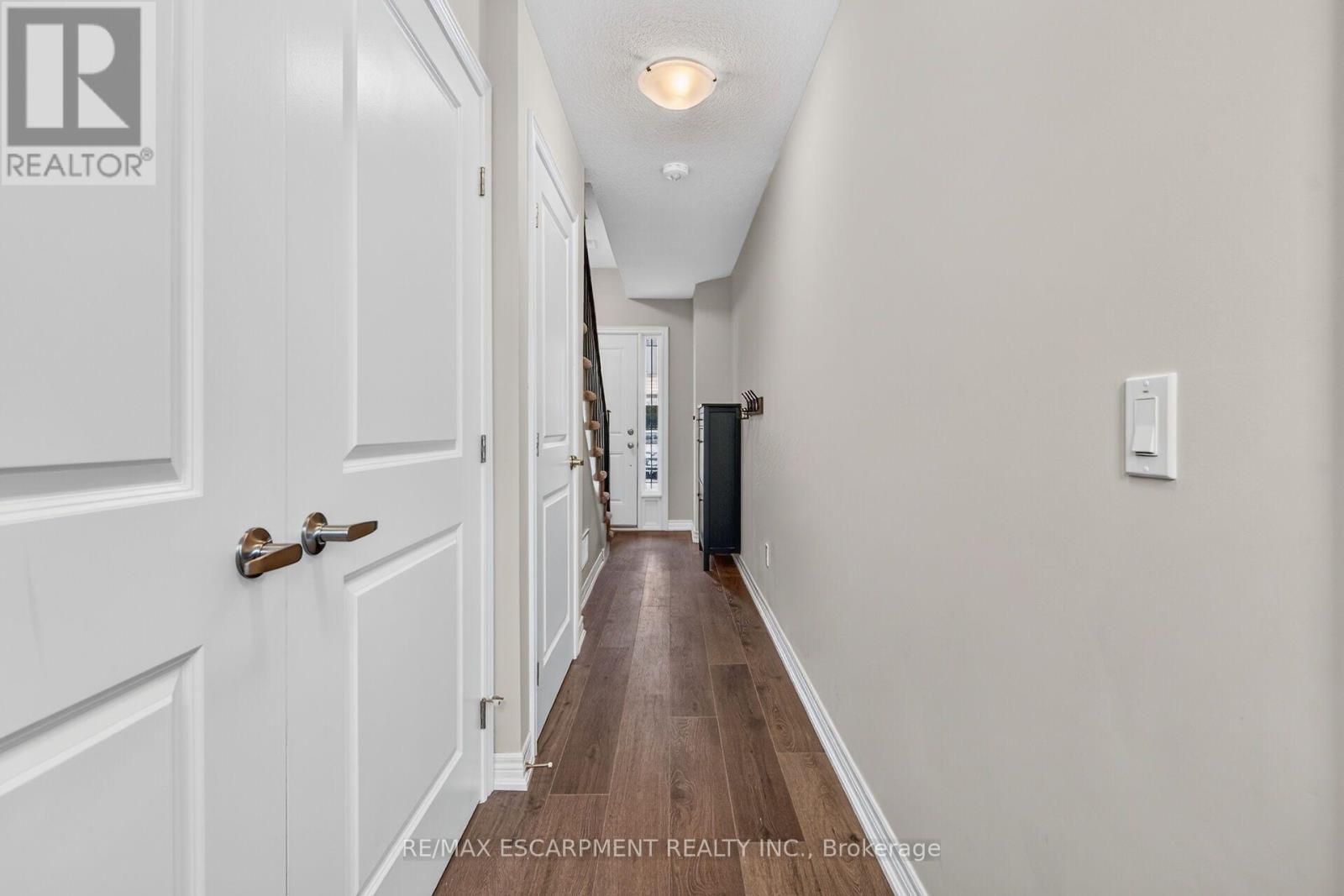 #51 19 PICARDY DRIVE - 6