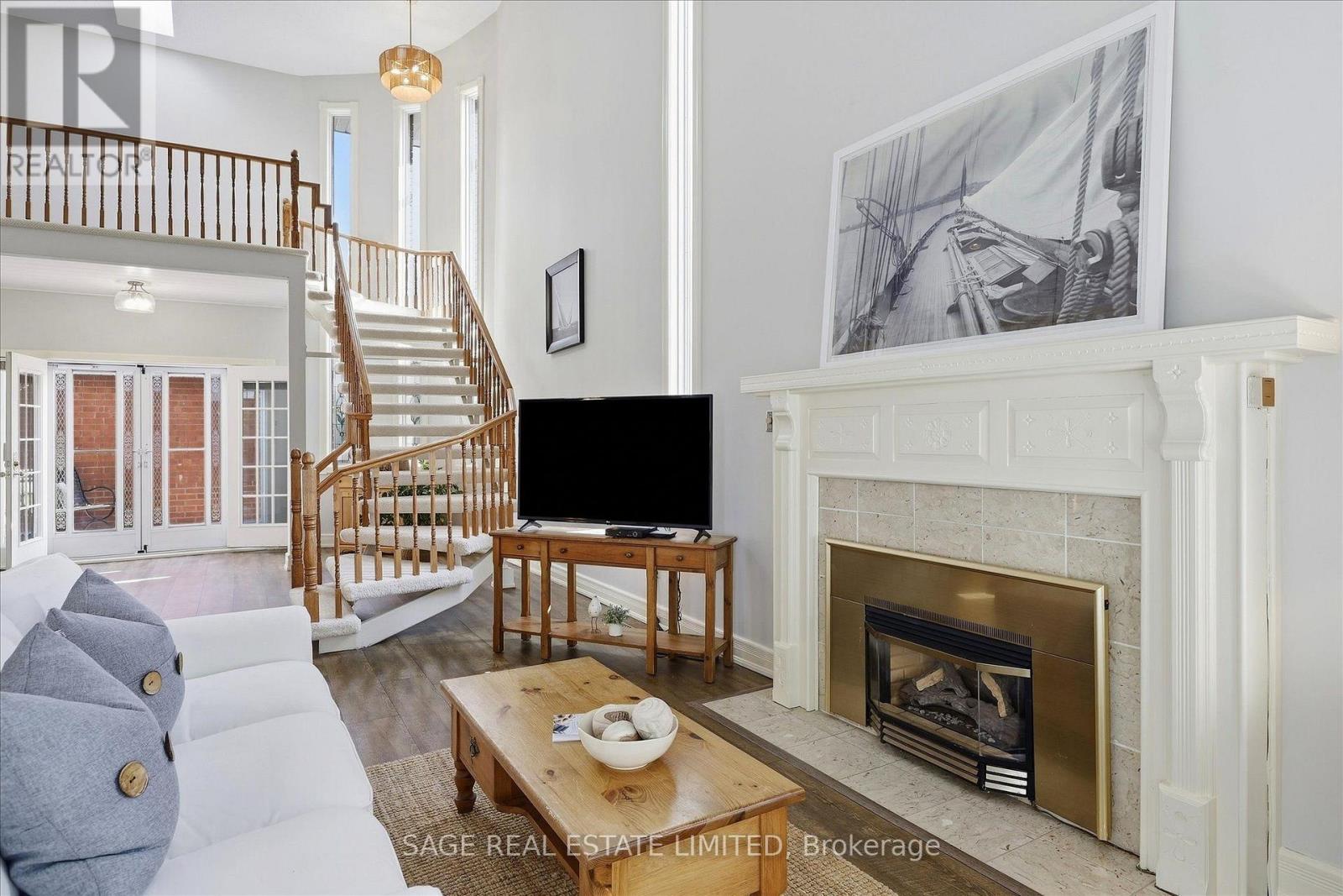 401- 1 Sherwood Street, Kawartha Lakes, ON photo 11