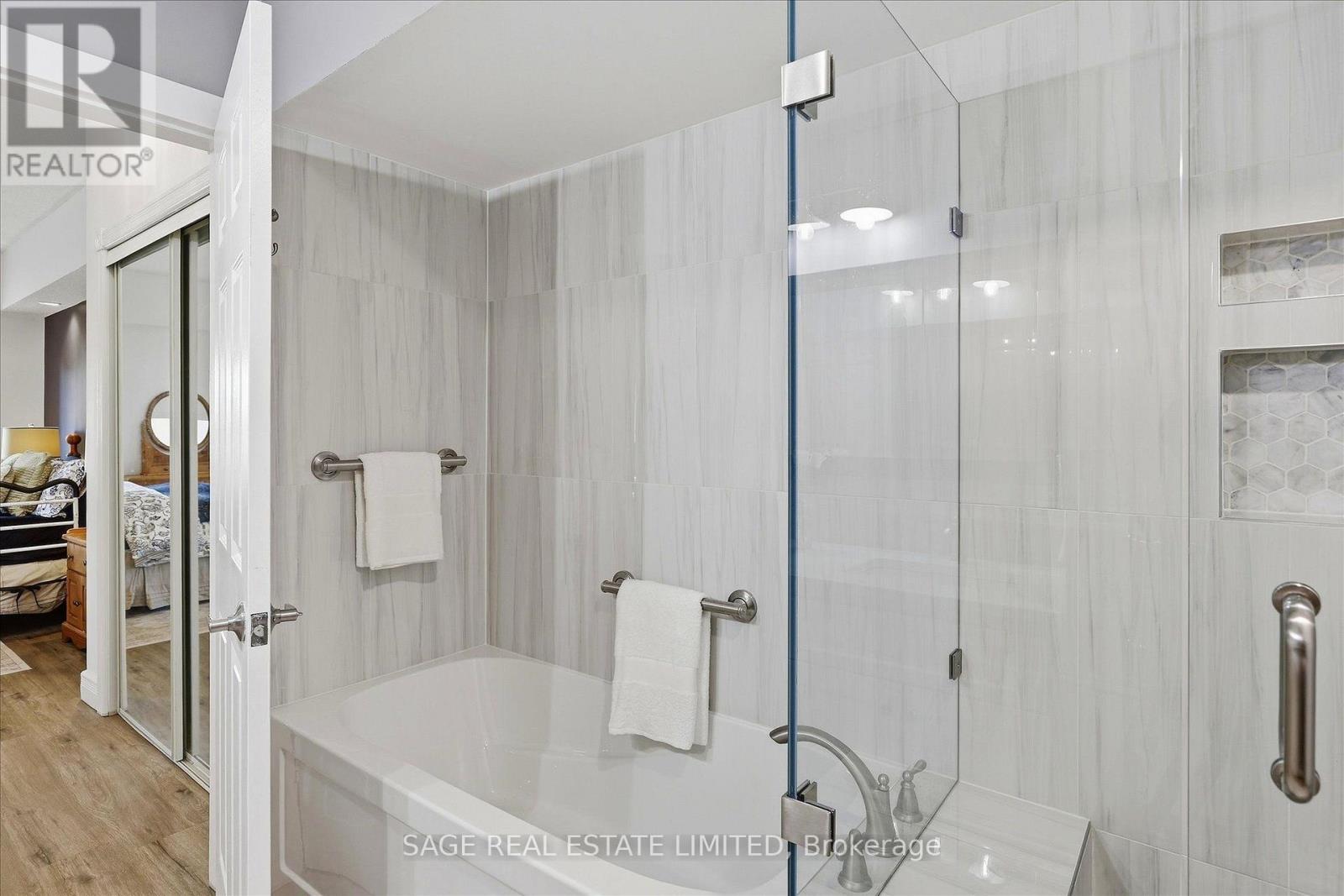 401- 1 Sherwood Street, Kawartha Lakes, ON photo 30