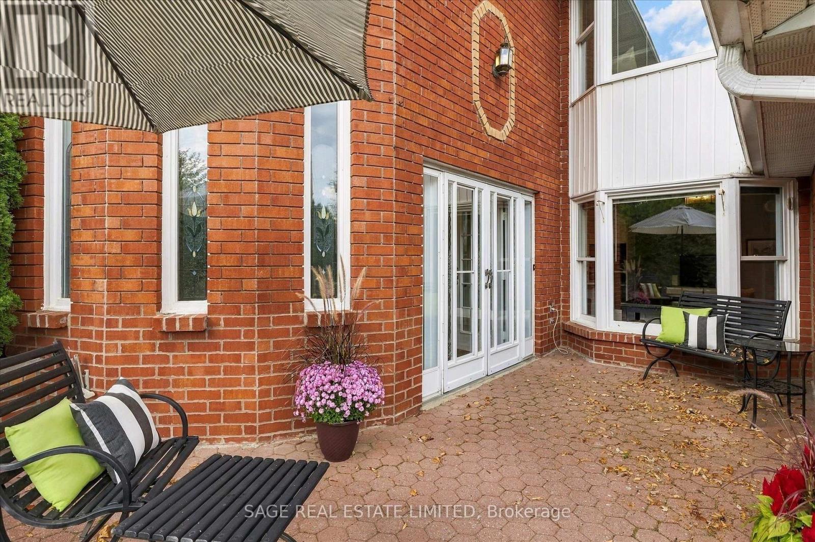 401- 1 Sherwood Street, Kawartha Lakes, ON photo 6