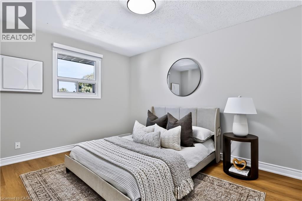 38 DEERHURST Road - 11