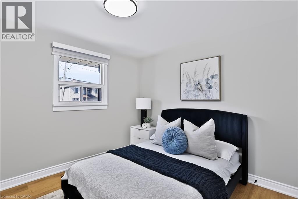 38 DEERHURST Road - 13