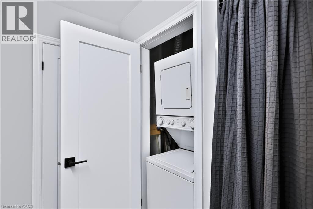 38 DEERHURST Road - 17