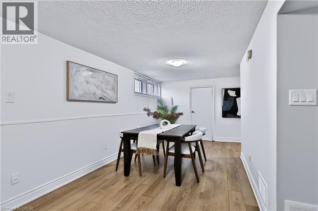 38 DEERHURST Road - 23