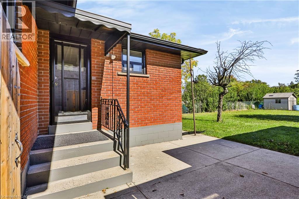 38 DEERHURST Road - 30