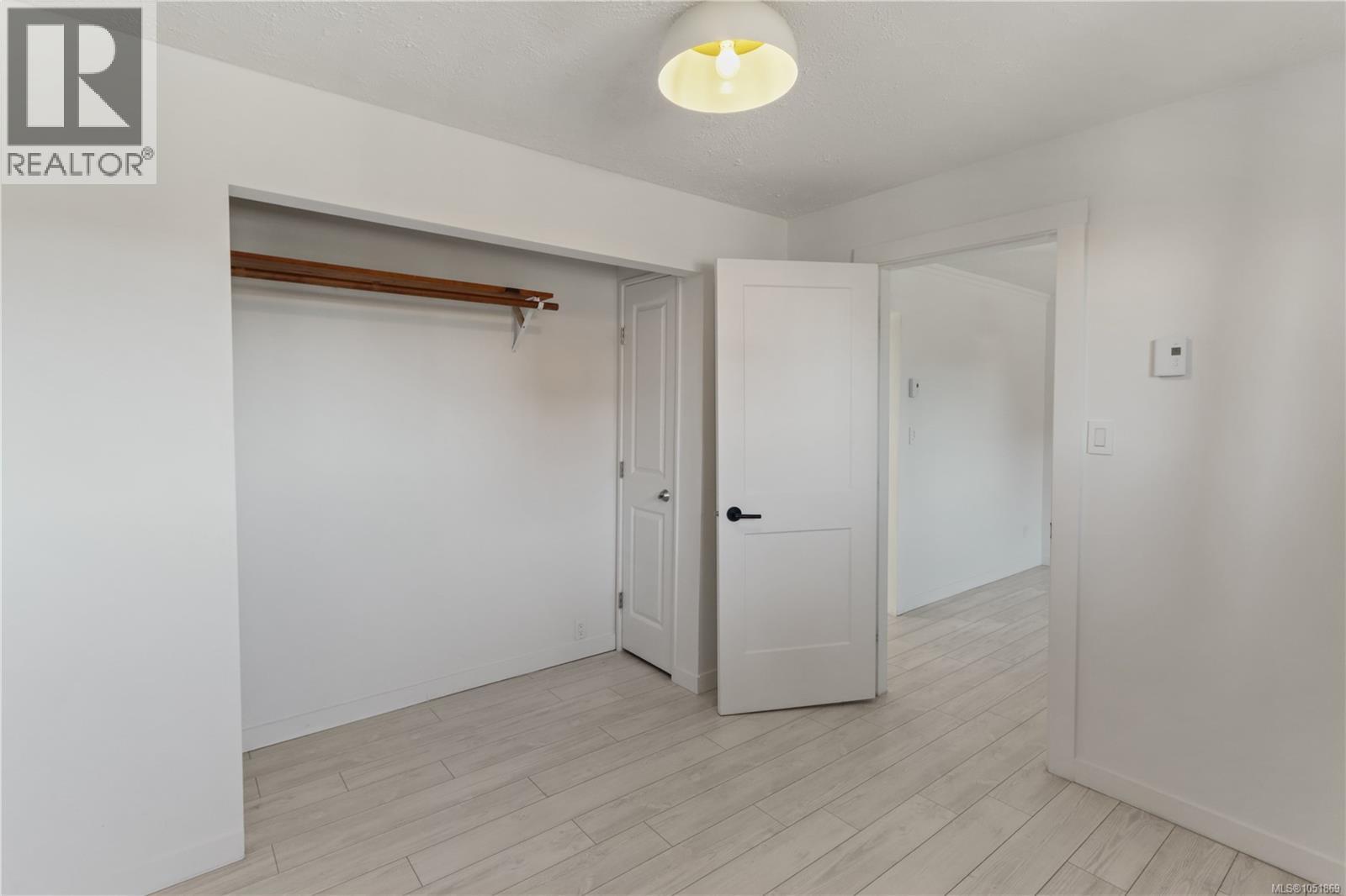 425 Stewart Ave - 11