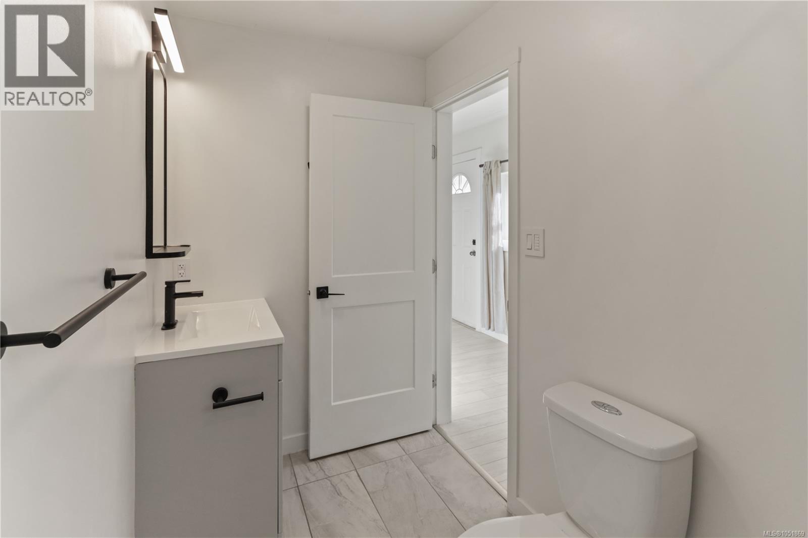 425 Stewart Ave, Nanaimo