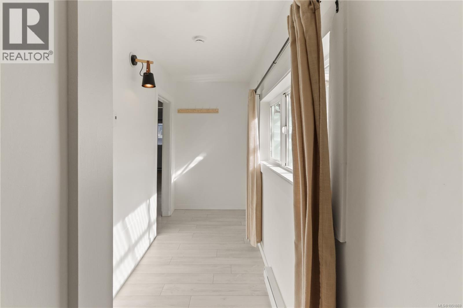 425 Stewart Ave - 25