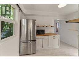 425 Stewart Ave, Nanaimo, BC V9S4C7 Photo 16
