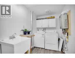 3692 Beverly Glen ..., Plympton Wyoming, ON N0N1E0 Photo 24