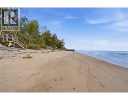 3692 Beverly Glen ..., Plympton Wyoming, ON N0N1E0 Photo 46