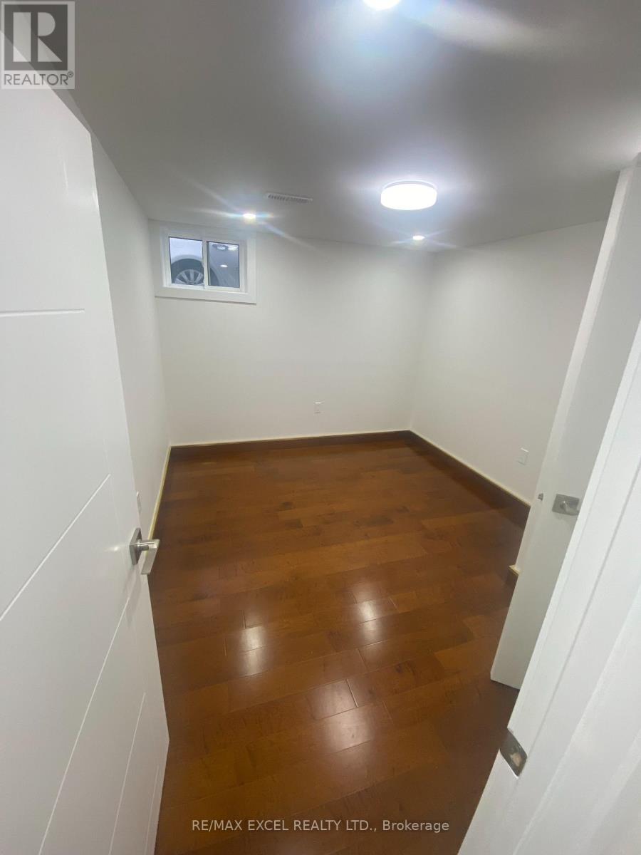 226 Elgin Street West — photo 7