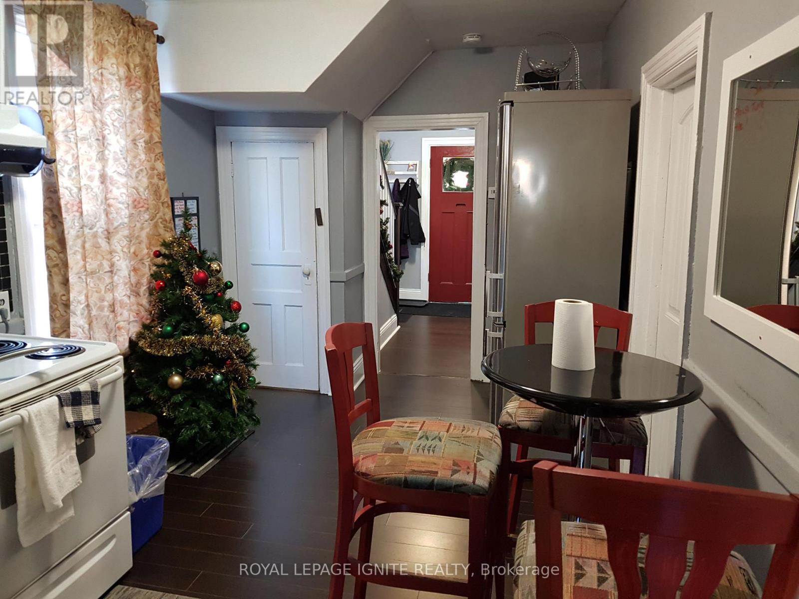 112 Ward Avenue, Hamilton, ON photo 3