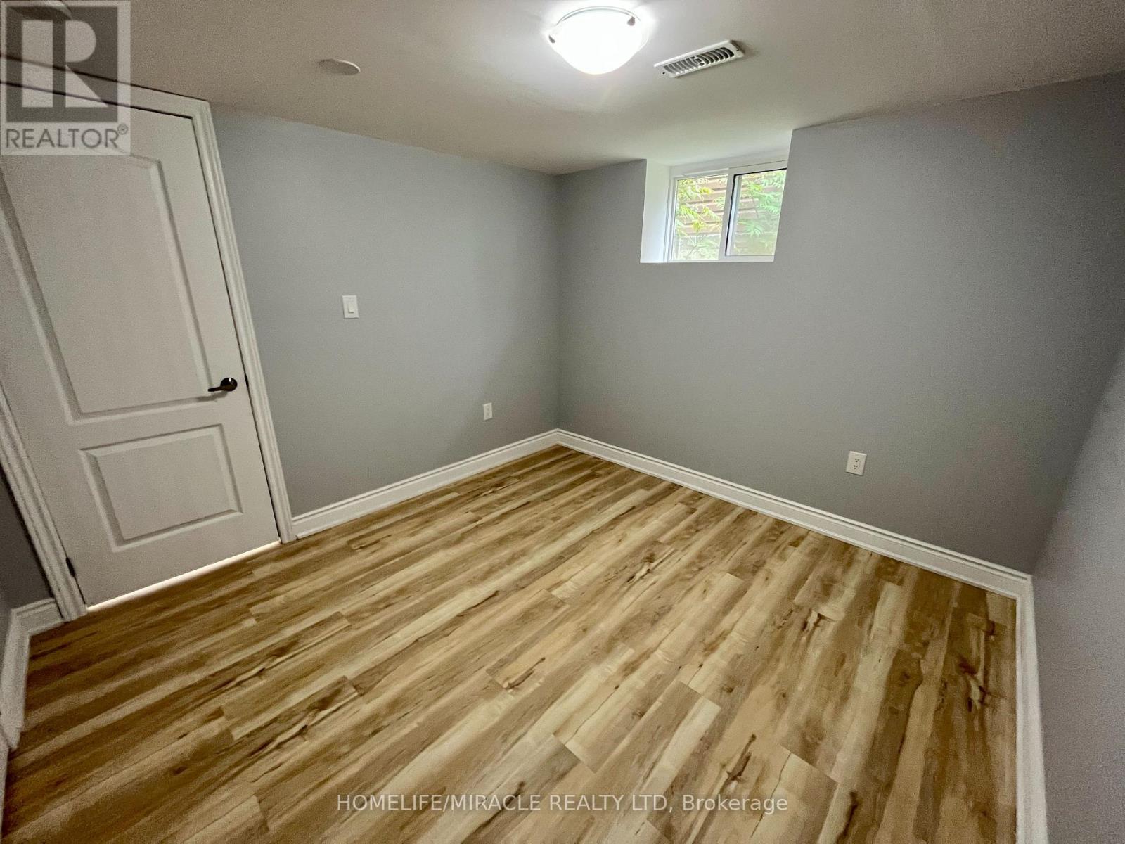 5659 ROBINSON STREET - 23