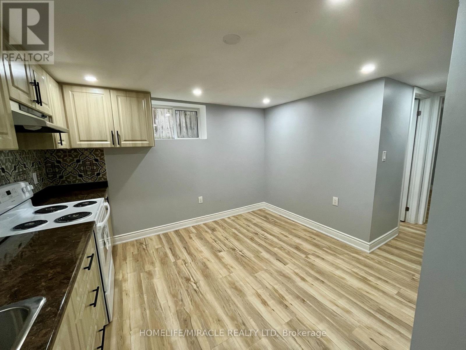 5659 ROBINSON STREET - 20