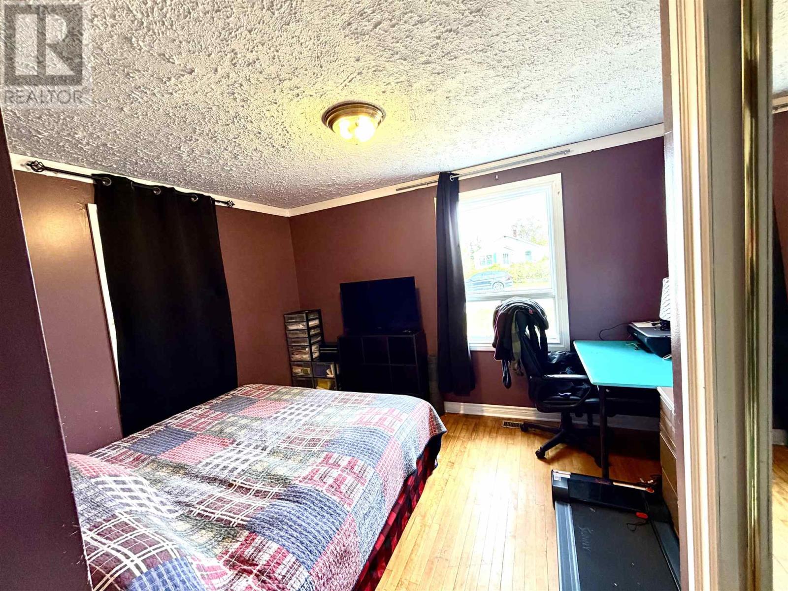 40 Churchill Ave — photo 14