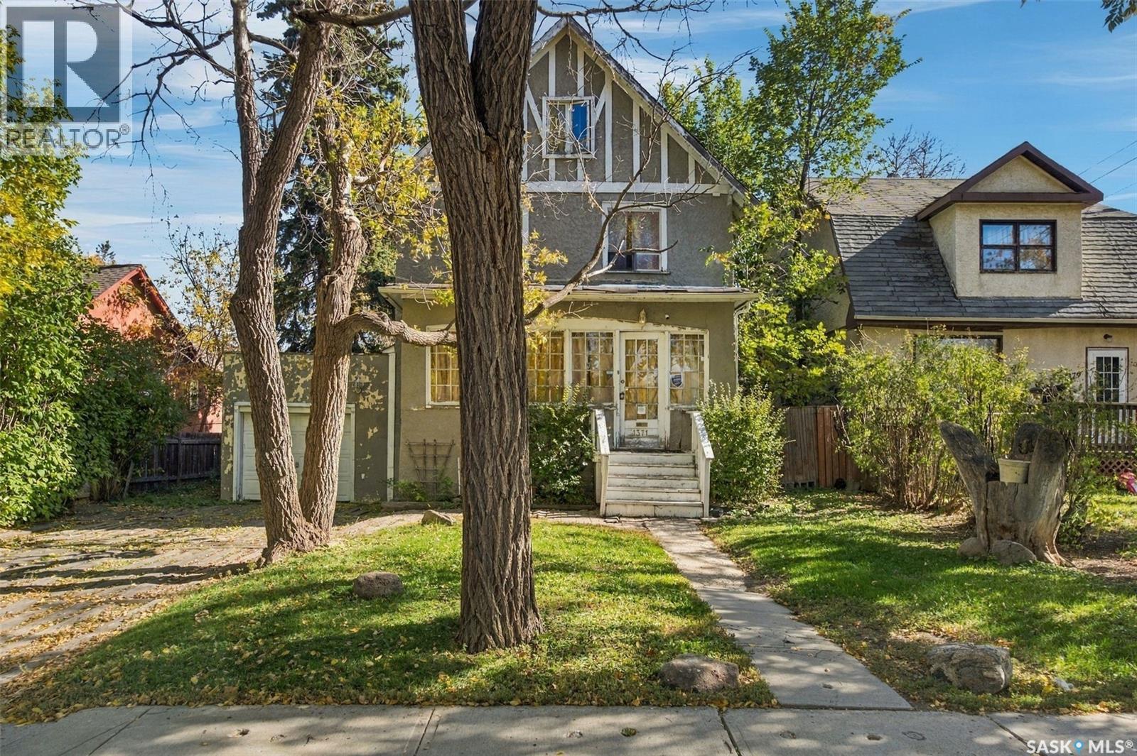 1371 Princess STREET - 1