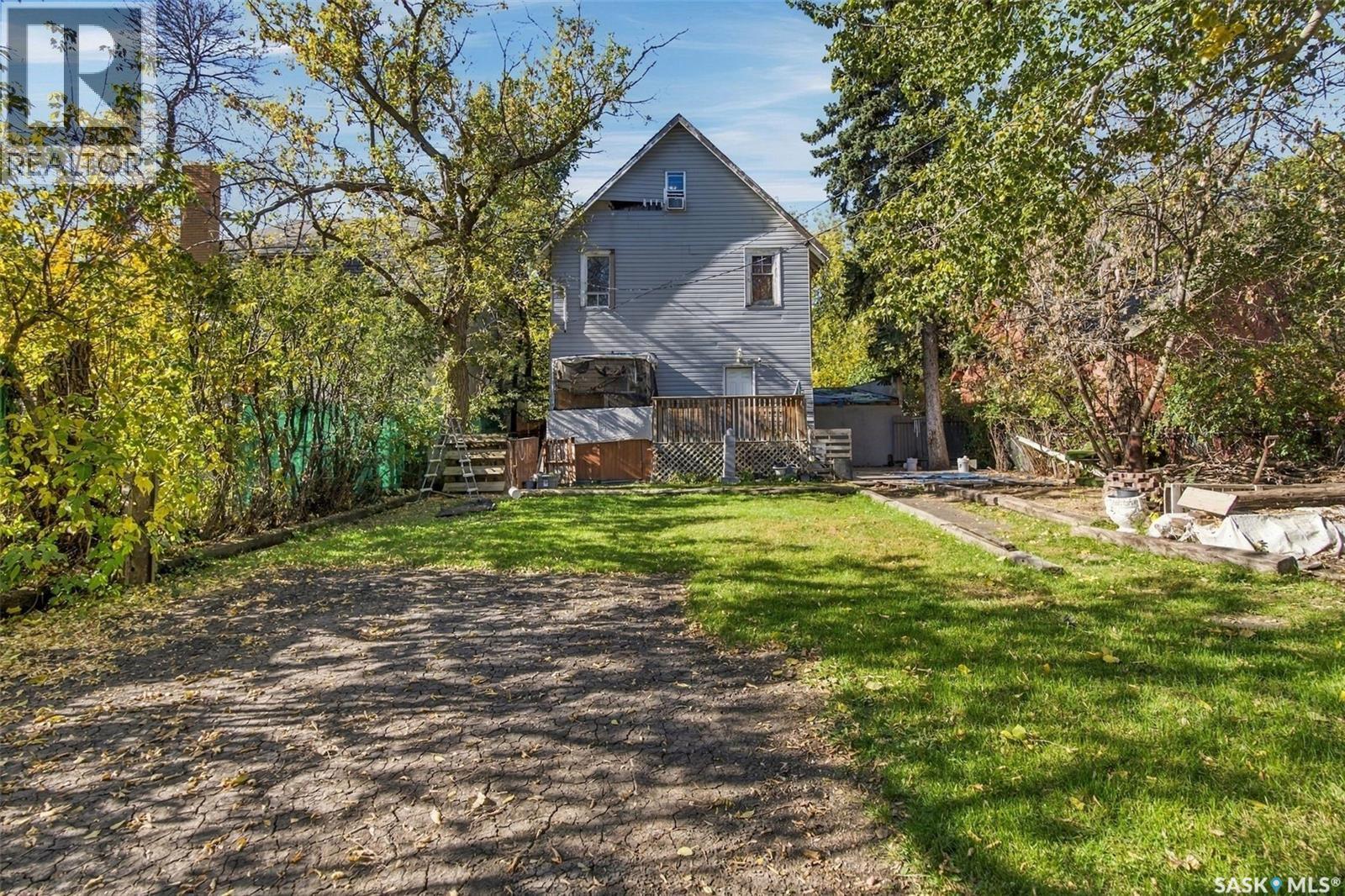1371 Princess STREET - 40