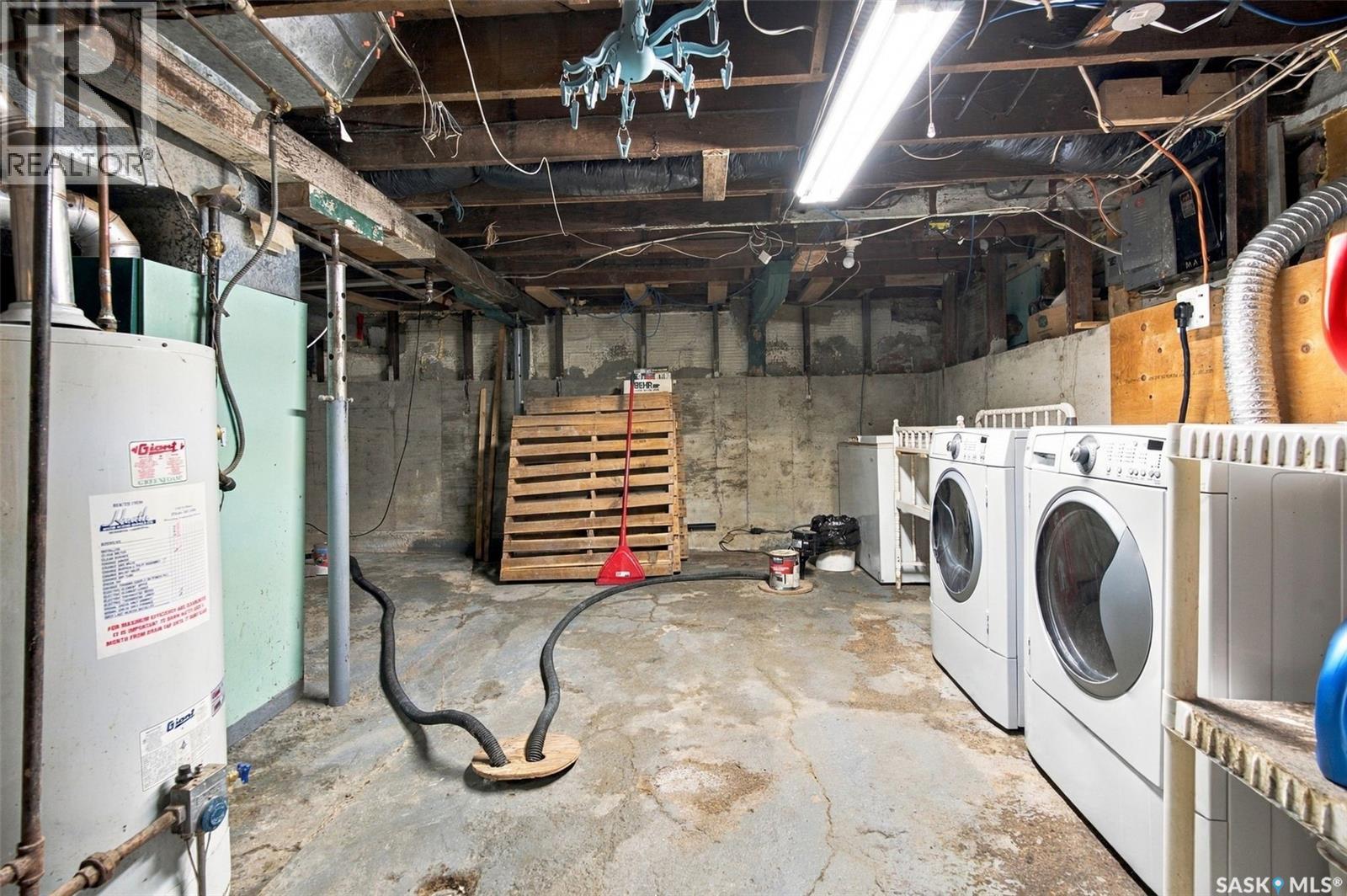 1371 Princess STREET - 41