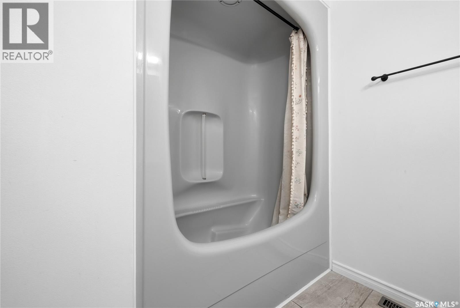 850 Erb BAY, Regina — photo 19