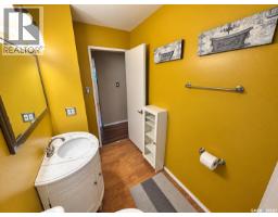 Bedroom - 2145 37th Street W, Saskatoon, SK S7L4E6 Photo 11