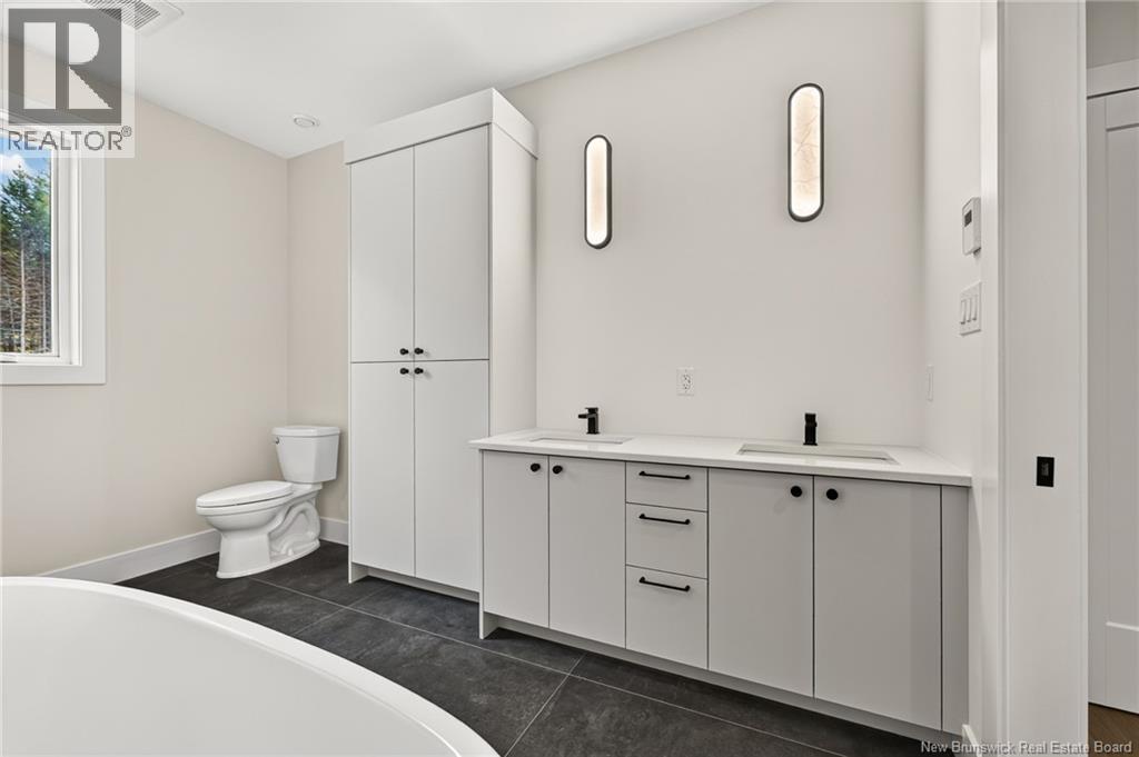 62 Maefield Street - 40