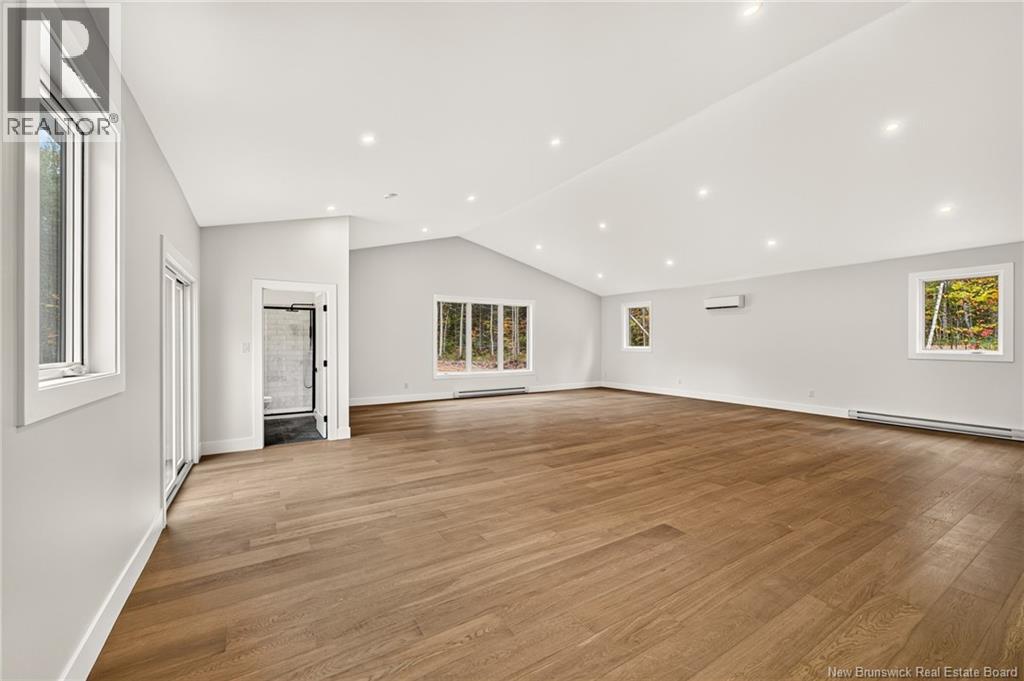 62 Maefield Street - 44