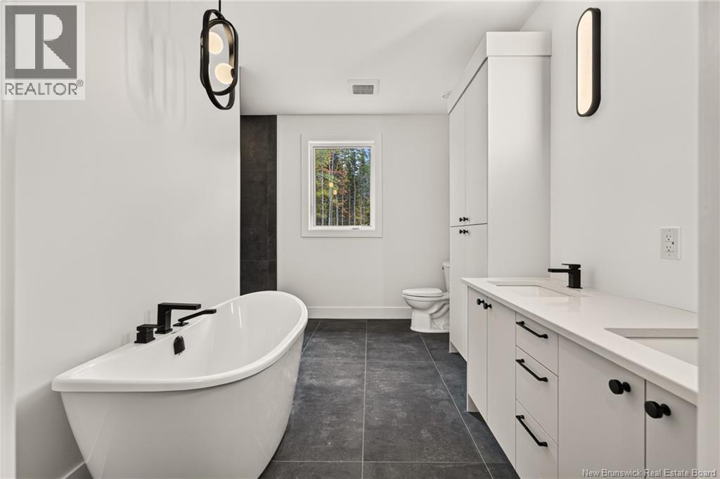 62 Maefield Street - 39