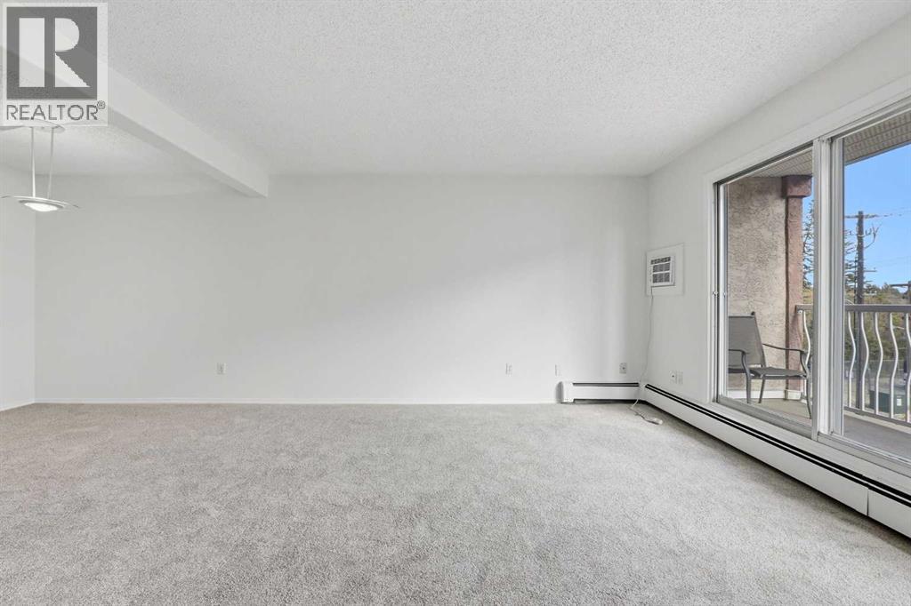 Photo 17 of 28
