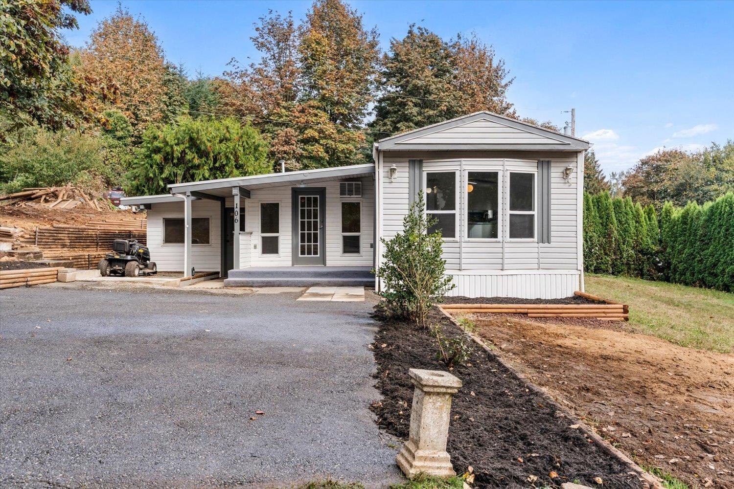 106 43201 LOUGHEED HIGHWAY, Mission - Image 1