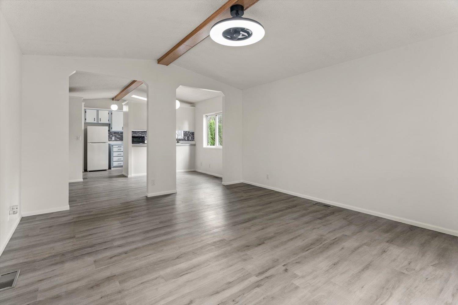 106 43201 LOUGHEED HIGHWAY, Mission - Image 1