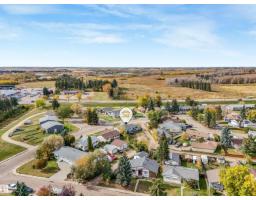 Bedroom 2 - 5535 55a St, Wetaskiwin, AB T9A2A7 Photo 6