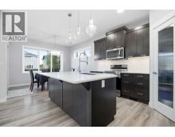 4pc Bathroom - 61 Lindman Avenue, Red Deer, AB T4R0S7 Photo 7