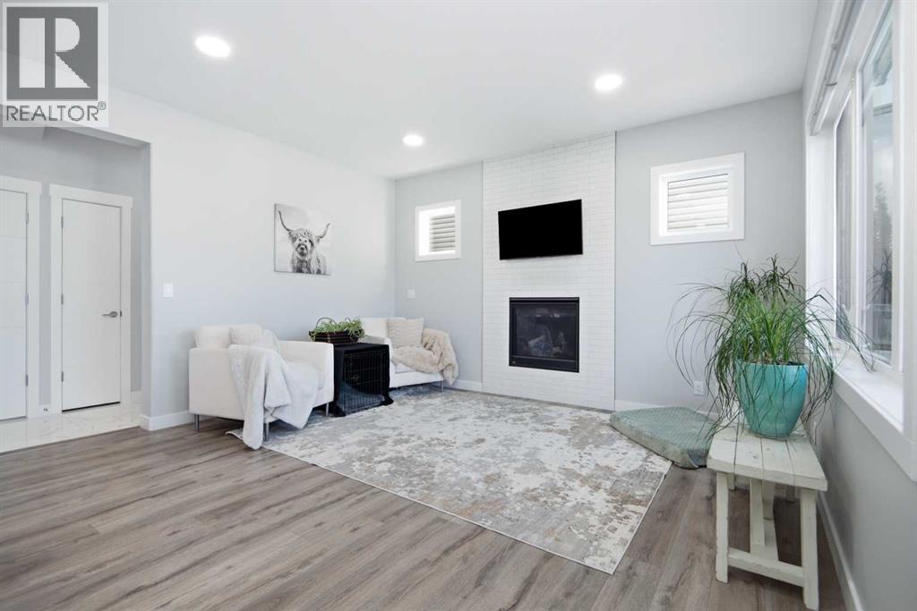 Listing photo – 61 Lindman Avenue, Red Deer