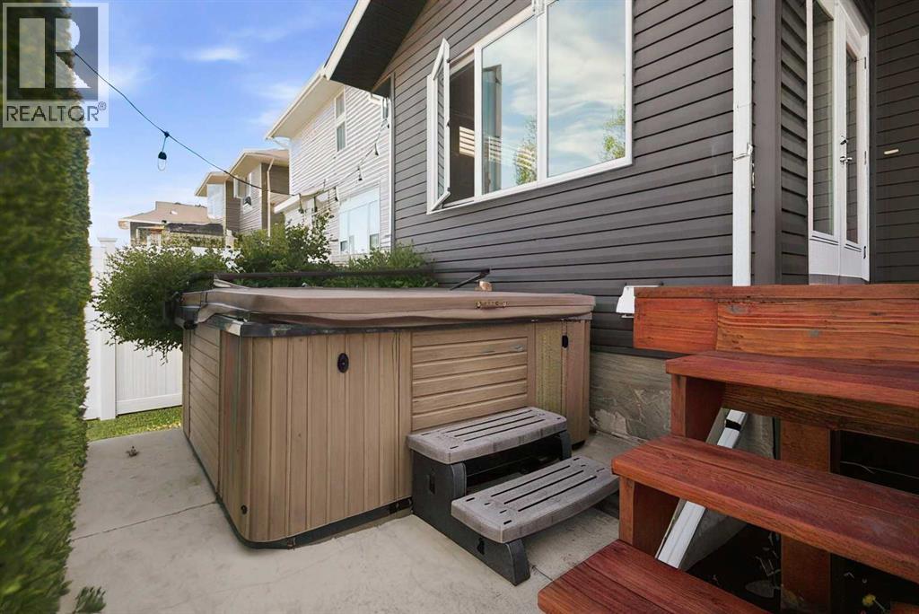 Listing photo – 61 Lindman Avenue, Red Deer