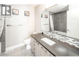 464 29 Avenue NW - photo 29
