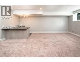 464 29 Avenue NW - photo 34